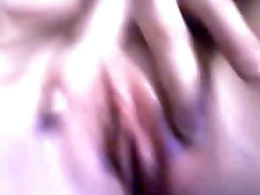 Close up finger in eine triefend nasse und kahle Fotze video
