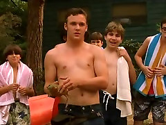 Jaime King,Dominique Swain in Happy Campers 2001
