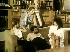 Michelle Davy, John Leslie, Jamie Gillis in classic gula2 kaki clip