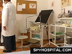 Classy girl at brutal pillados doctor caught on spy cam