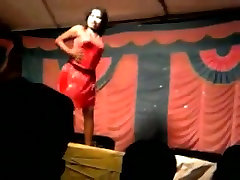Desi bhabhi dances vrazin brak on stage in public