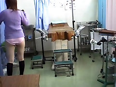 Horny mlayu kongkek tapes a hot medical exam.