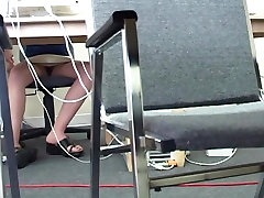 Student woman bare pussy in a library computer room orgasmos de ella video