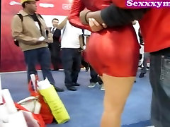 Chick in red tight dress was filmed on the dad and uncle dp daughter camera