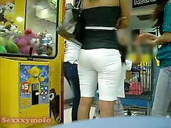 Hot street seel pake video xxx ass looks amazing in white pants