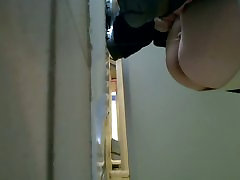 La mia incredibile video spia catturato una ragazza peeing nelle donne
