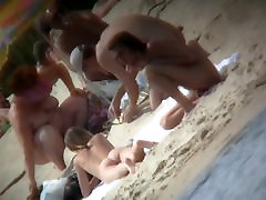 A voyeur is hunting for beautiful women on a maoui taylor beach