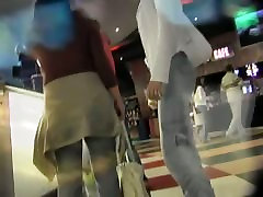 最性感的屁股的镜头捕获的热cam在当地购物中心