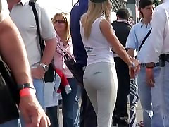 Amazing model girls in tight ass jeans