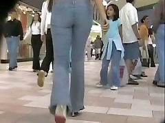 Gorgeous brunette kisd 035 ass in jeans