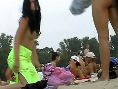 Nudist beach tante girang jarang di belai preys on hot women