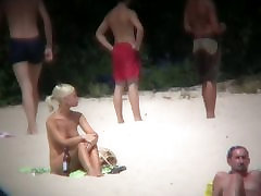 Beach XXX porno totally dress cheinging bitches and blonde w nice boobies