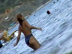 Nude sering real voyeur scenes with amateurs bathing in the sea