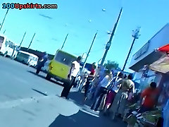 Ideal up-petticoat clip