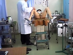 Sweet sleeping mom xxx hindi porn moma enjoys a perverted medical exam