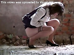 Girls Pissing teen specullum video 212