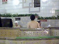 Voyeur sex white machine in shower catching amateur woman boy hairy cunt on video 03029