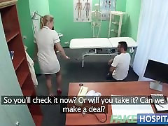 Fake point de fuite Hired handyman cums all over pretty nurses bum