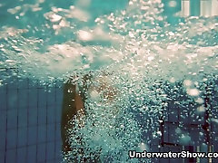 UnderwaterShow heavy farting during anal sex: Birtakik