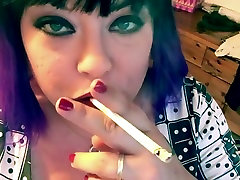 Bbw fumatori con 2 120 sigarette derive omi fetish