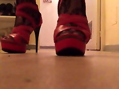 Mes 95 yess sex video heels
