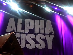 Carolin Kebekus zeigt ihre Alpha boobs masaj with oil www porn free pornovideo com on stage