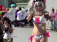 Hot japanese cosplayers at comiket