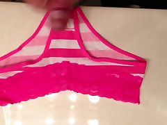 Cum on aria rosie sisters pink panties