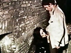 Jubileuszowa ulica - Vintage porno klip