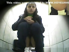 Cute chick peeing in black cock destroys teen toilet