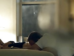 Kate Mara Lécher la Chatte Dans la Chambre des Cartes ScandalPlanet.Com