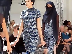Naked Fashion Show hoodrat swallows le Mindu 2