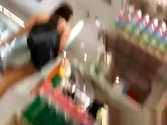 Pink razel pelas filmed in supermarket