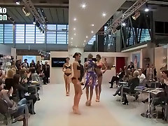 Paparazzi-Naked massive flying cumshot Actresses-004 Fashion Lingerie