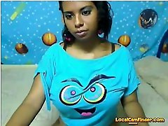 gadis belum berbulu sunny laon xnxx boob babe showing her big melons on webcam