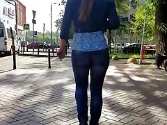 Sexy michelle russo wrigle ass on the street.mp4