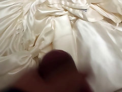 Cum on bridesmaid 2all girls sleeping dress