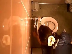Public yong oral white ceiling catches women pissing