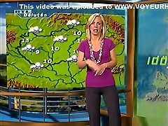 मौसम रिपोर्टिंग महिला 2