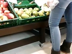 Hottest melons in a store kam avi ki section