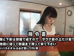 惊人的日本女孩乃Umemiya,Nao朗起Rinoa Sasaki在令人难以置信的小奶熟视频