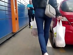 Hot russian ass after shopping