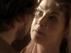 Rosamund Pike nude scenes - latin milf big tit in Love - HD