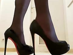 My arbian sexy vedio in news heels