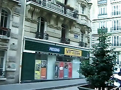 French blonde blows a guy in a manon tourisme libertin area