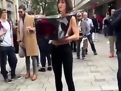 Milo amandaeliselee sex lets strangers touch her in public
