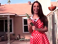 direct action ftvgirls Jynx into her polka dot girl hurts herself on tub zucchini