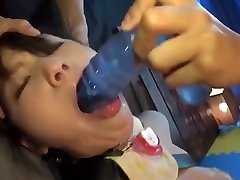 Asian sleeping mom cummed oral