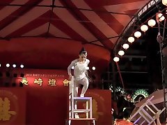 GORGEOUS sunny leone nu xxx fisting GIRL PERFORMING DEATH DEFYING STUNT