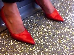 обувной фетиш-красные дневники обуви